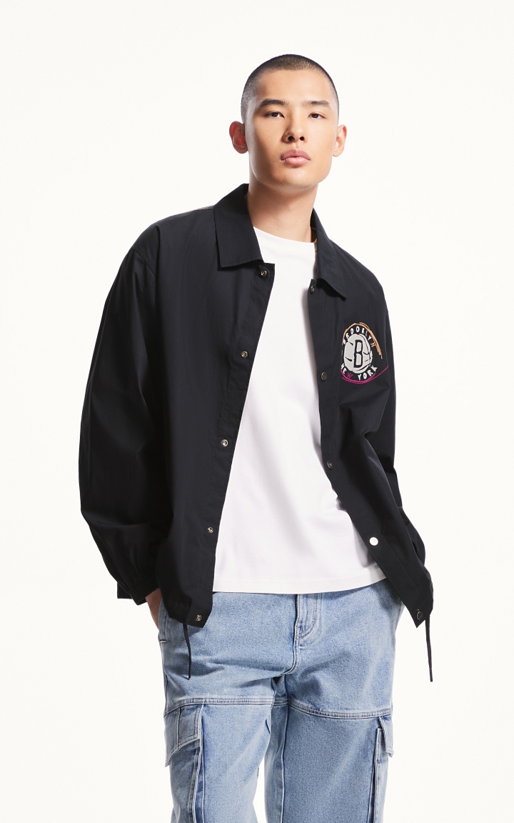 杰克琼斯冬季新款NBA联名时尚运动潮翻领字母宽松羽绒服外套男装 商品大图