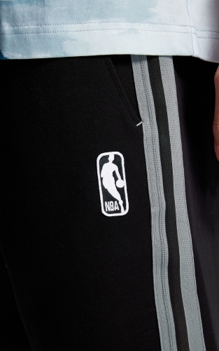 杰克琼斯NBA联名款夏季新款字母印花松紧抽绳日常百搭休闲短裤 商品图4