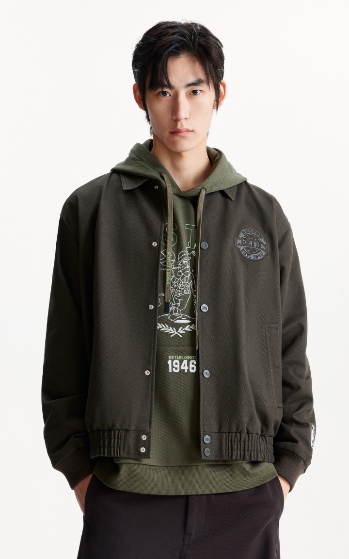 杰克琼斯NBA联名男装士夹克秋季2025年新款刺绣贴布宽松翻领外套 商品大图