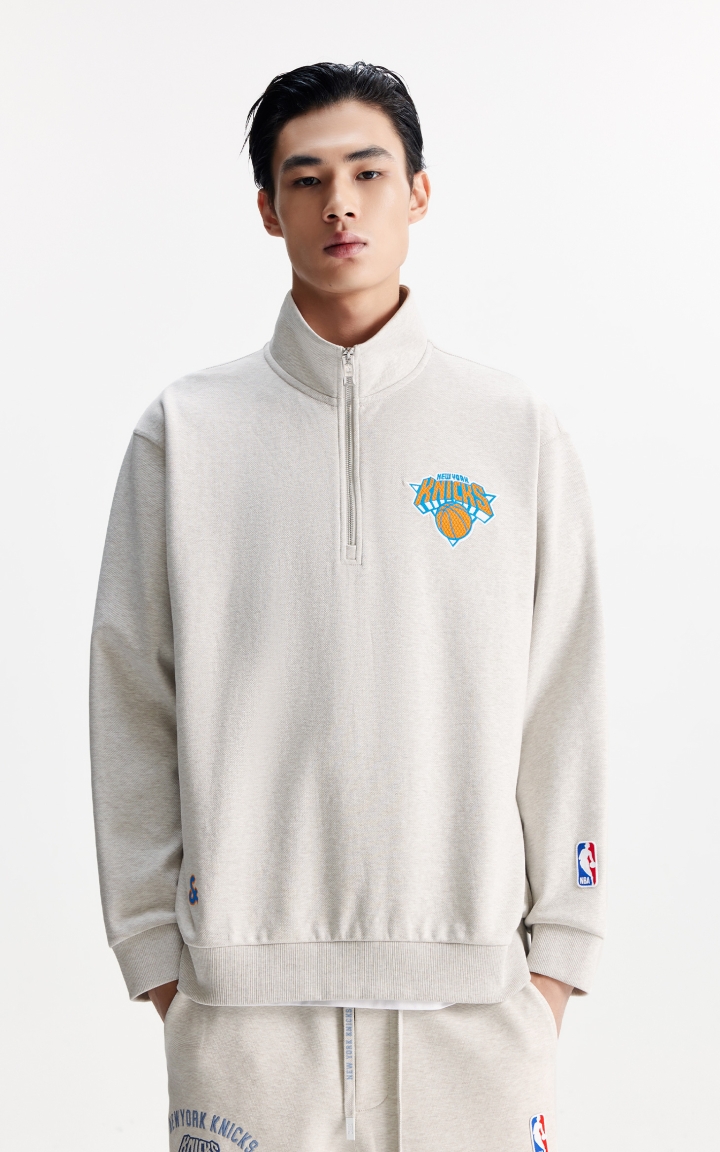 杰克琼斯NBA联名款男装秋季新款尼克斯队休闲舒适宽松半高领卫衣 商品大图