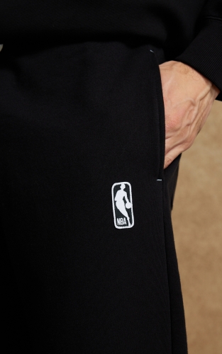 杰克琼斯NBA联名2025年冬季新款男装卫裤加绒长裤时尚舒适裤子 商品图4