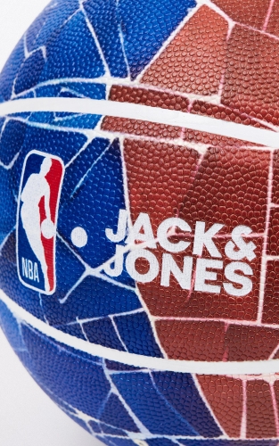 【NBA联名】杰克琼斯logo图案标准7号蜂巢纹路PU表皮专用气嘴篮球 商品图4