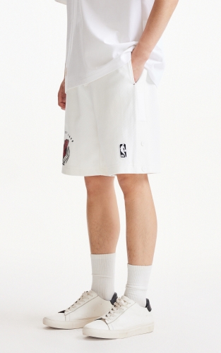 【NBA联名款开拓者队】杰克琼斯男装短裤底摆双侧开衩字母装饰纯棉 商品图1