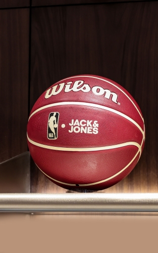 【抽奖1分钱兑换不售卖】JJxWilsonxNBA三方联名合作篮球 商品图2